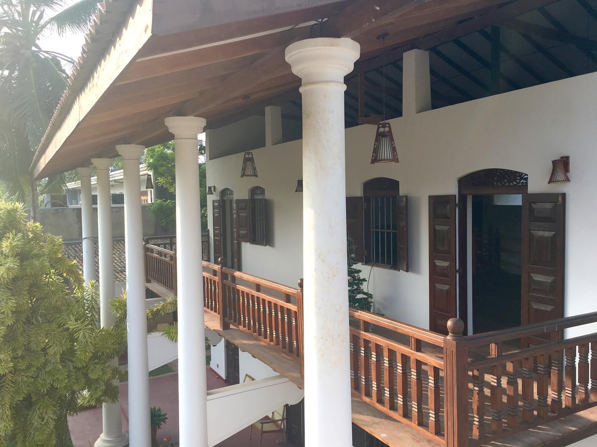 Hotel La Felicita Mirissa Exterior foto
