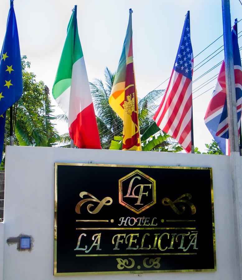 Hotel La Felicita Mirissa Exterior foto